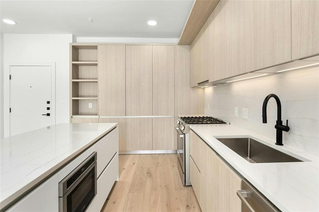 2209 S 1st St 332, Austin, Texas 78704